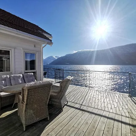 Fjord Faleide 130 *