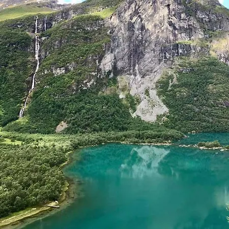 Fjord Faleide 130 펜션 *
