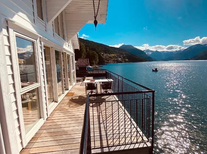 Дом отдыха Fjord Faleide 130 *