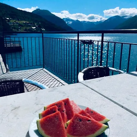 Fjord Faleide 130 Semesterbostad